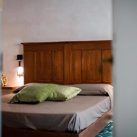 Dimora Battisti Bed & Breakfast *